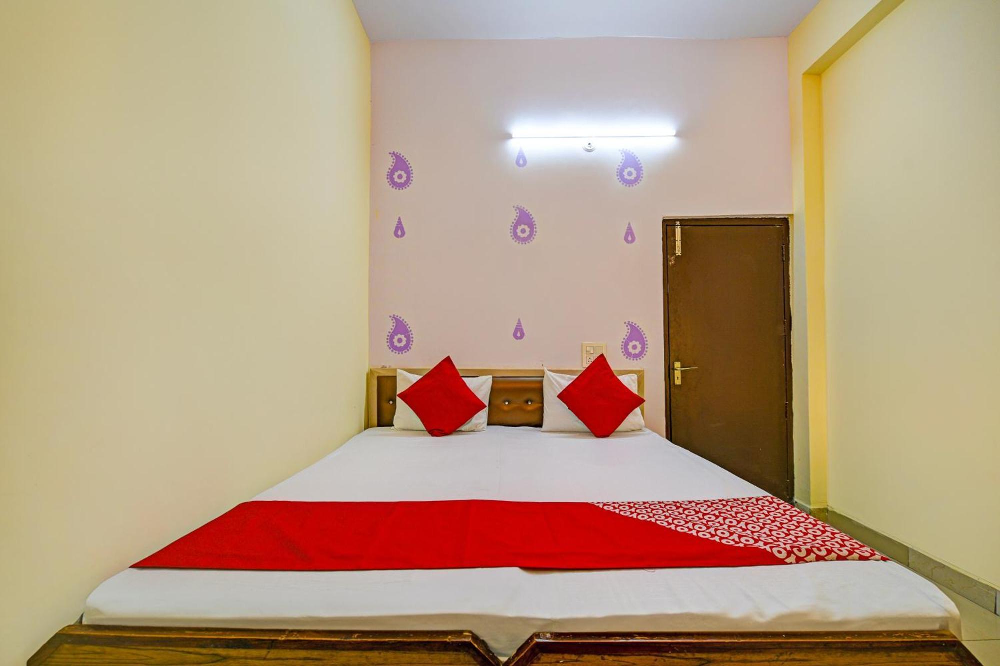 Hotel O Aj Star Hotel Фаридабад Экстерьер фото