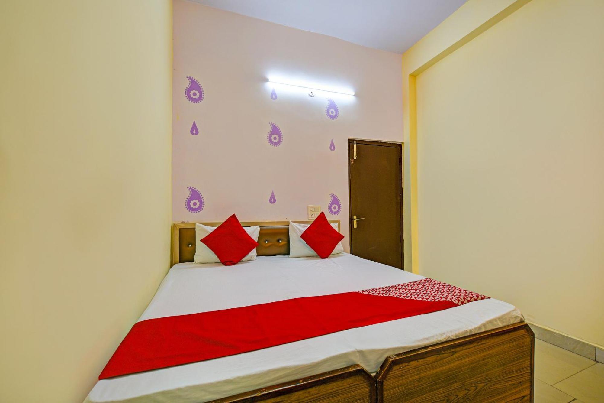 Hotel O Aj Star Hotel Фаридабад Экстерьер фото